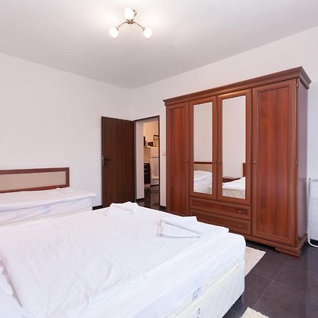 Central Beach Guest Rooms 부르가스 외부 사진