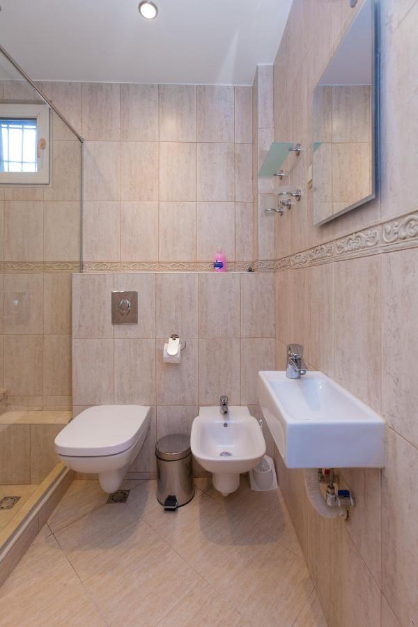 Central Beach Guest Rooms 부르가스 외부 사진