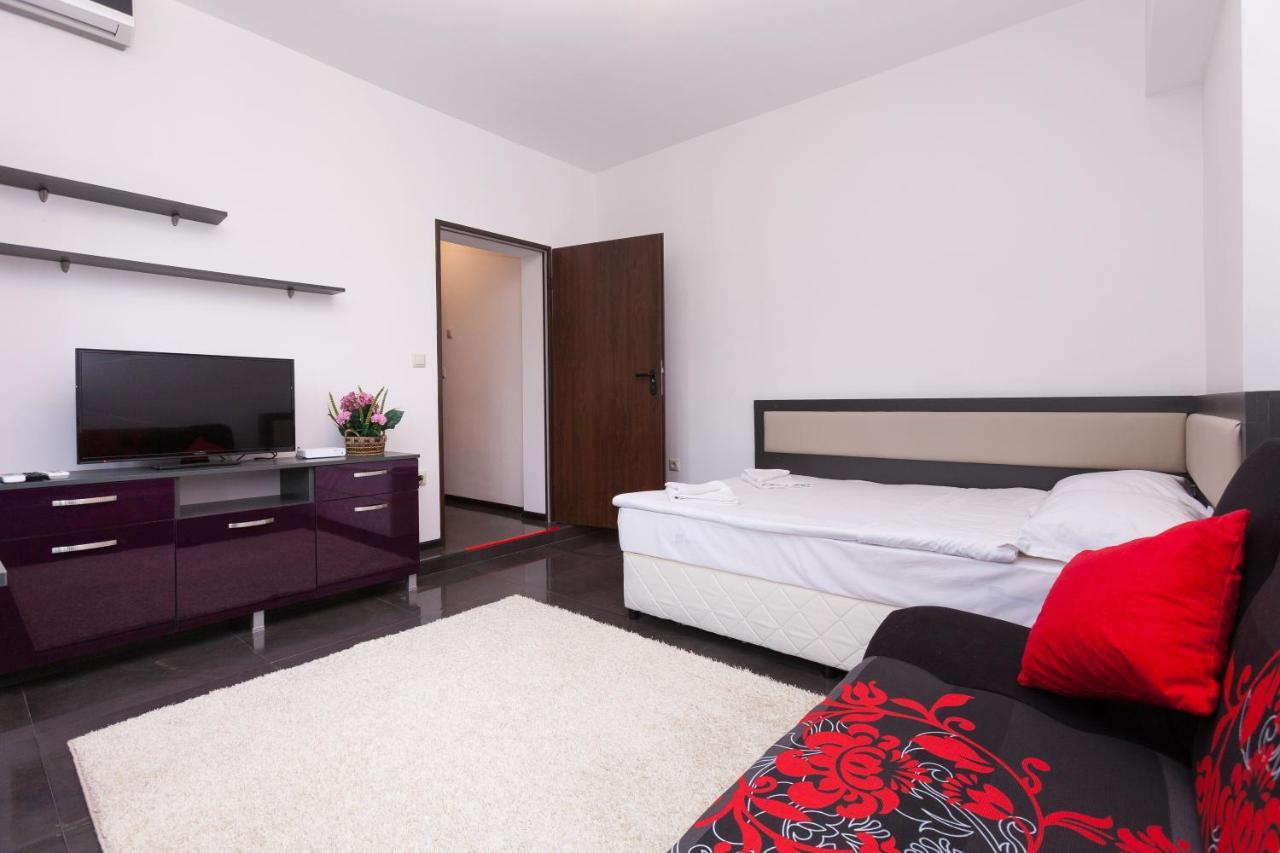 Central Beach Guest Rooms 부르가스 외부 사진