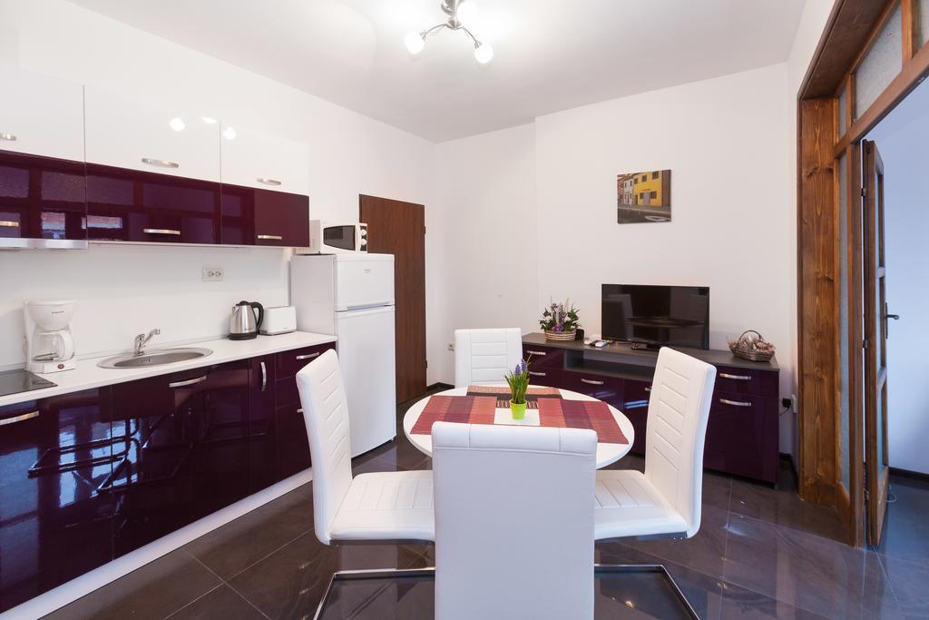 Central Beach Guest Rooms 부르가스 외부 사진